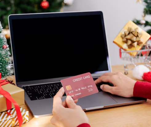Maximizing your online shopping: top credit cards for the best rewards and cash back in 2024