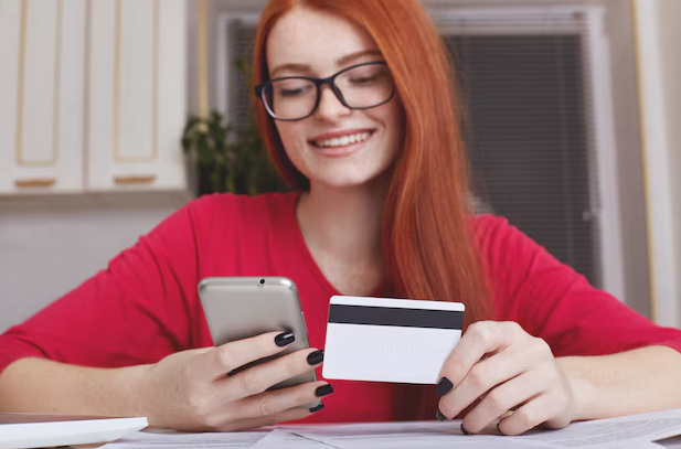 How to use credit cards in the US wisely to improve your credit!