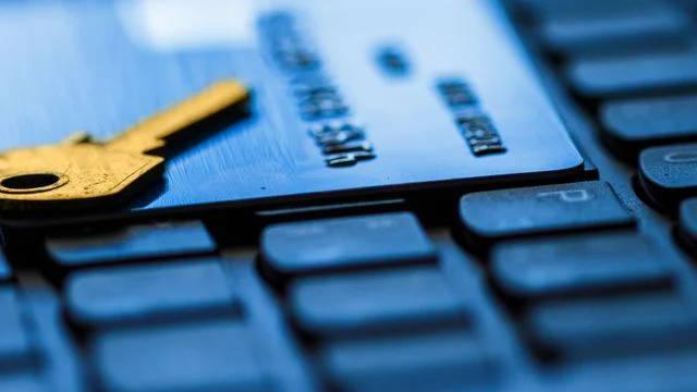How to use credit cards in the US to protect online purchases!
