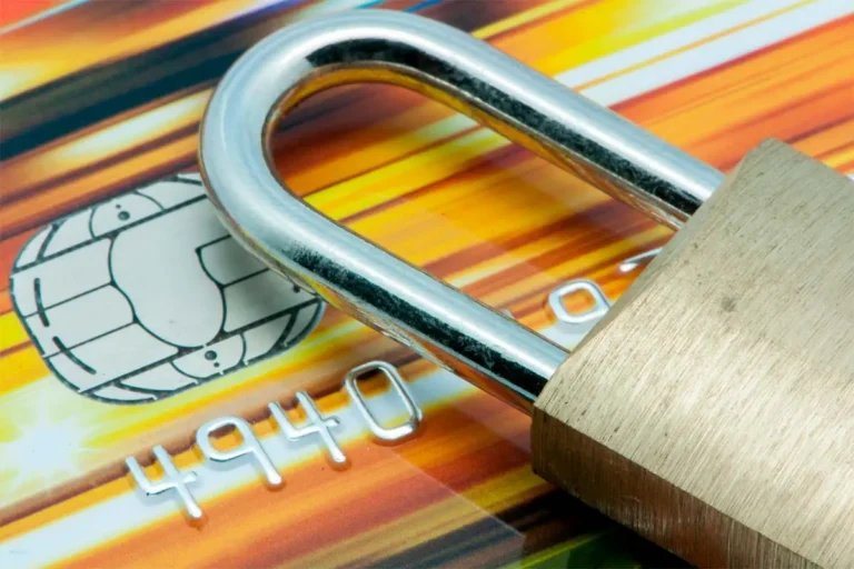 Credit cards in the US offering purchase protection!