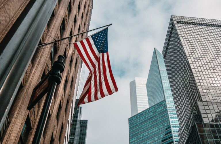 Banks in the USA that offer cashback on checking and savings accounts