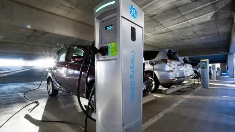 Strategies to save when financing electric vehicles with new government incentives in the US