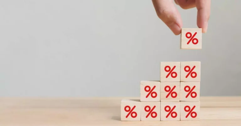 How to manage credit card debt in high-interest rate scenarios in the USA