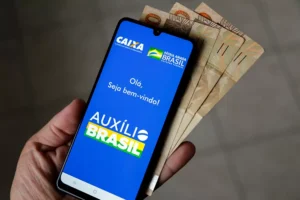 Auxílio Brasil de R$1.200: confira se as famílias receberão valores retroativos