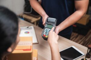 Confira os prêmios que estão sendo oferecidos pelo PagBank e Elo e como conseguí-los