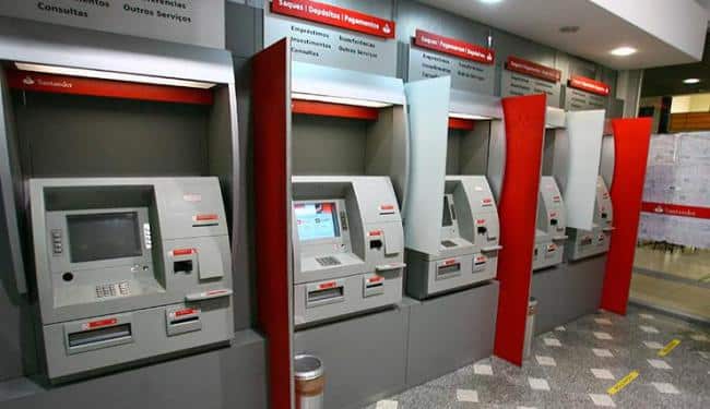 Caixa eletrônico Santander: Biométria, depositos e horários de funcionamento!