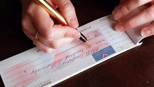 Cheque em custódia ou custodiado e administrativo