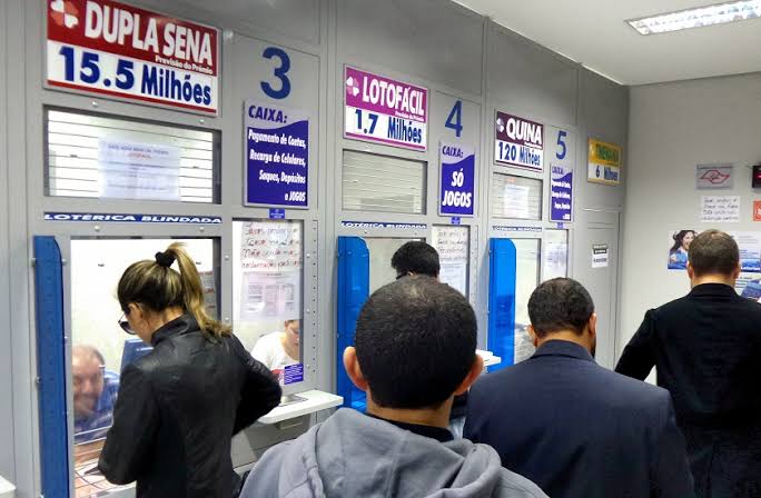 Fazer saque na lotérica com documentos de outra pessoa! É possivel?